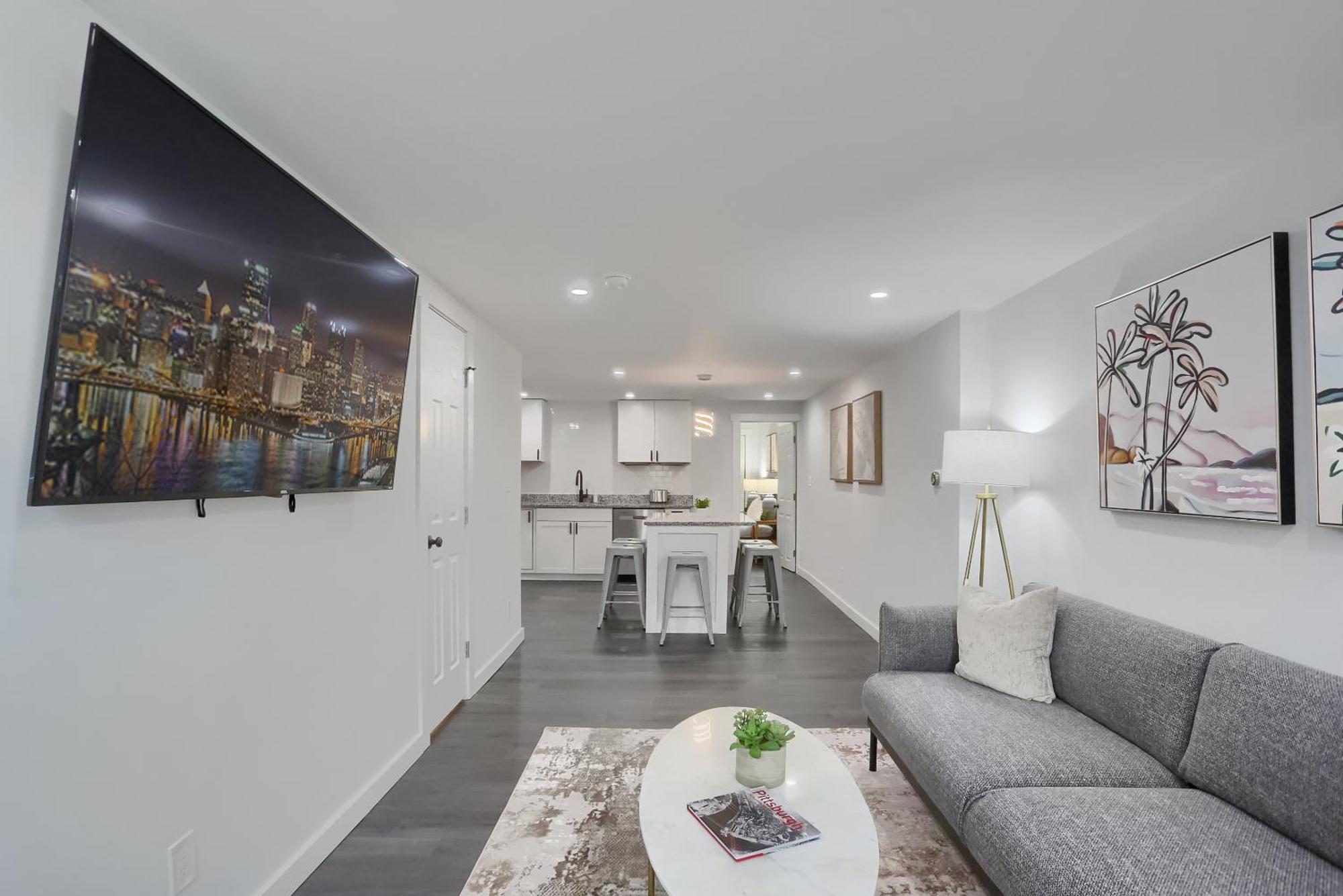 Stylish And 3bd North Side