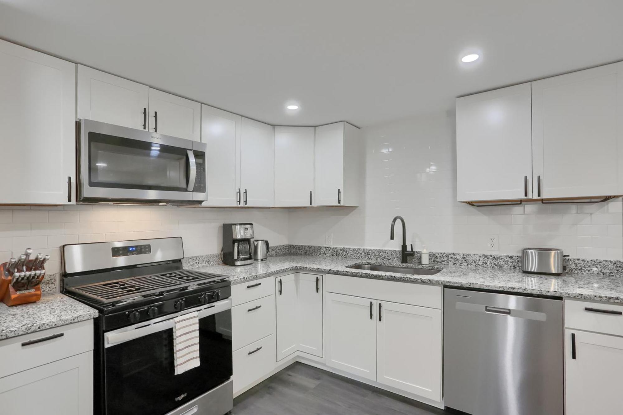 Stylish And 3bd North Side *